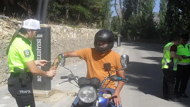 Konya'da trafikte sıkı denetim! Sürücüler tek tek uyarıldı!