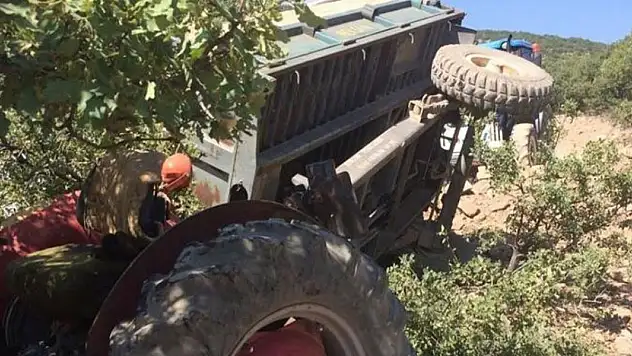 Konya'da traktör ile tarım aleti arasına sıkışan kişi yaralandı