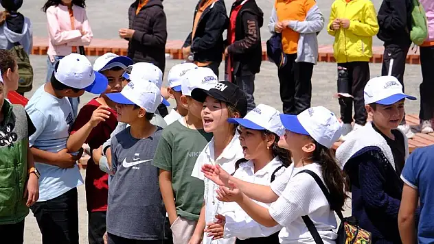 Konya'da uçurtmalar gökyüzünü süsledi