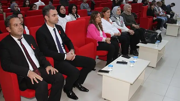 Konya'da üniversite öğrencilerine AIDS hastalığı anlatıldı