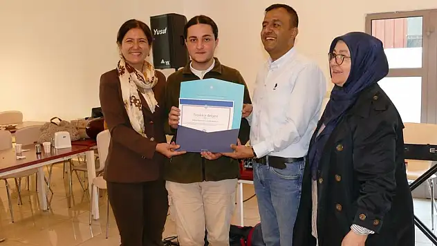 Konya'da üniversite öğrencilerine anne yemekleri ikram edildi