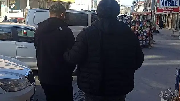 Konya'da uyuşturucu ile yakalanan şahıs gözaltına alındı