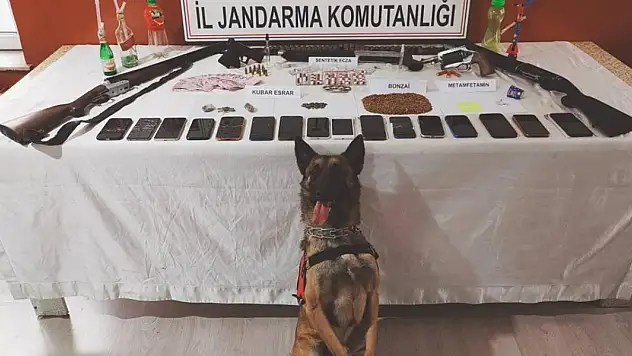 Konya'da uyuşturucu operasyonunda 4 zanlı tutuklandı