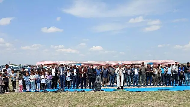 Konya'da yağmur duası yapıldı