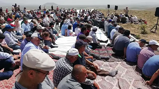 Konya'da yağmur duasına çıkıldı!