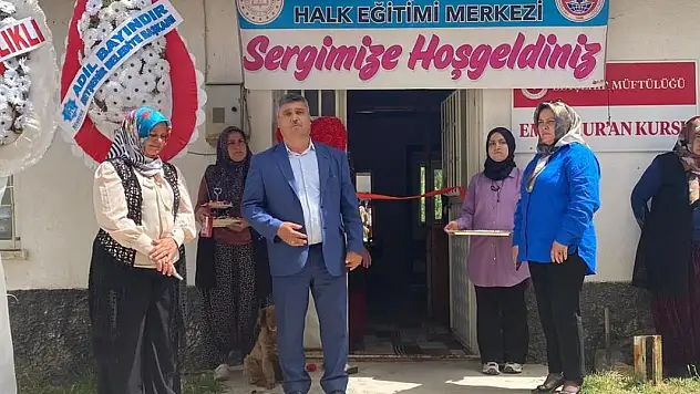Konya'da yıl sonu sergisi açıldı