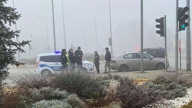 Konya'da yoğun sis zincirleme kazaya neden oldu: 1 yaralı