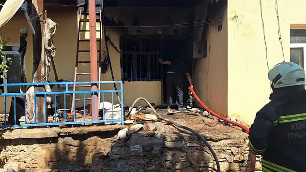 Konya'daki ev yangınında 2 kişi yaralandı