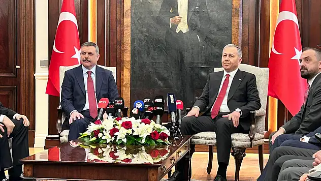 Konyalı Bakan Çiftçi, görevi Yerlikaya'dan devraldı