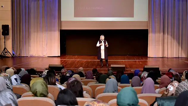 Konyalı çiftler dikkat: Bu akademi umreye götürüyor!