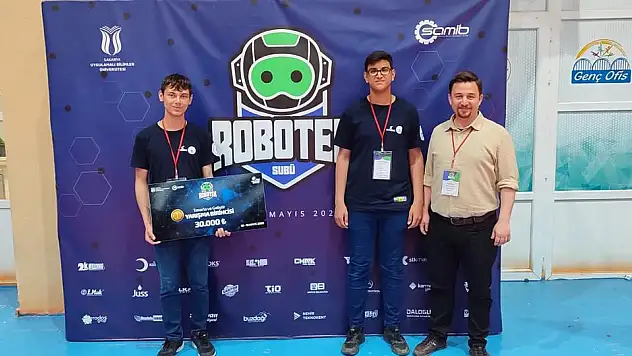 Konyalı öğrencilerden Robotek Olimpiyatlarında Birincilik!
