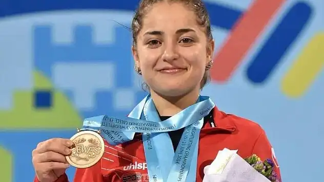 Konyalı sporcular Yunanistan'dan madalyalarla döndü