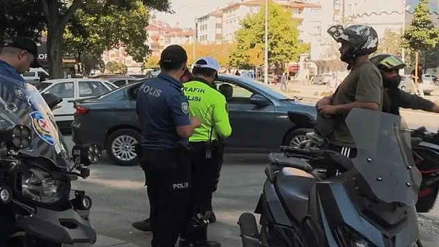 Konya'nın 6 ilçesinde sıkı denetim! 36 motosiklet trafikten men edildi!