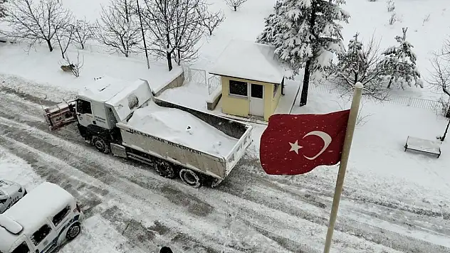 Konya'nın ilçelerinde kar temizleme mesaisi
