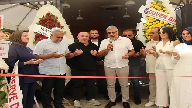 Konya'nın yeni gözde mekanı belli oldu! LumieréreDi Mai açıldı!