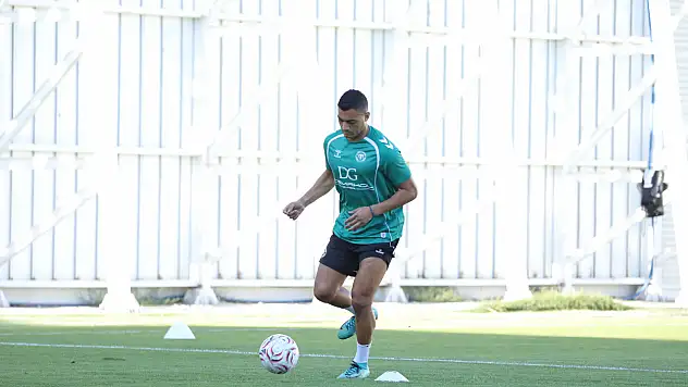 Konyaspor'a iki transferinden iyi haber! Lisansları çıktı
