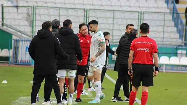Konyaspor'a kaptanından kötü haber! Gençlerbirliği maçında olmayabilir