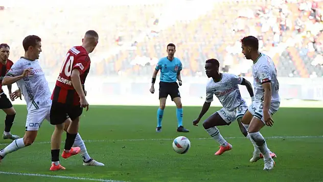 Konyaspor, Antep'ten eli boş dönüyor! Rezil futbol, Rezil sonuç!