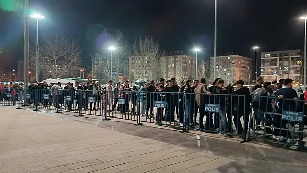 Konyaspor Başkanı Korkmaz, Beşiktaş maçındaki turnike sorunu hakkında konuştu!
