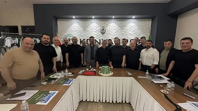Konyaspor Başkanı Ömer Atiker'in doğum günü kutlandı