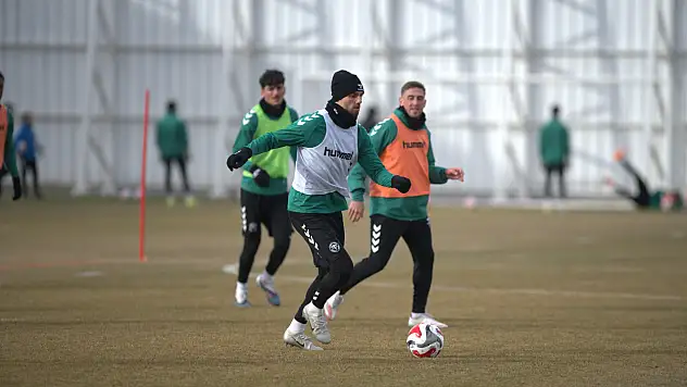 Konyaspor, Beşiktaş mesaisine başladı