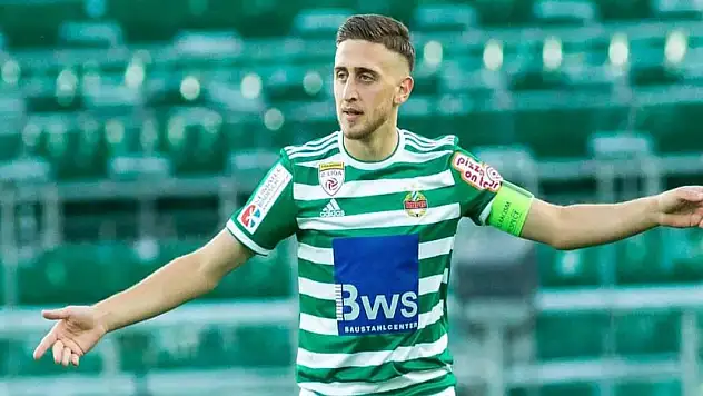 Konyaspor, beşinci transferini bitirdi! Genç on numara Konyaspor'da