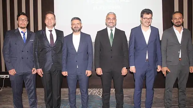 Konyaspor camiasına hitap eden Armada Yeşil Beyaz Platformu hedeflerini anlattı