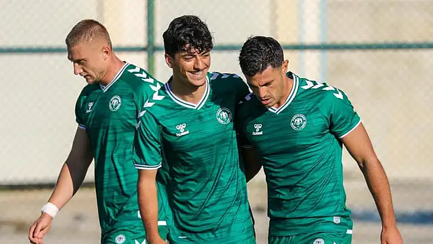 Konyaspor, Çaykur Rizespor'u mağlup etti! 2-1
