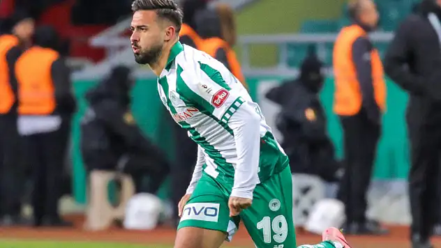 Konyaspor'da ayrılan orta saha oyuncusu eski takımına imza atıyor