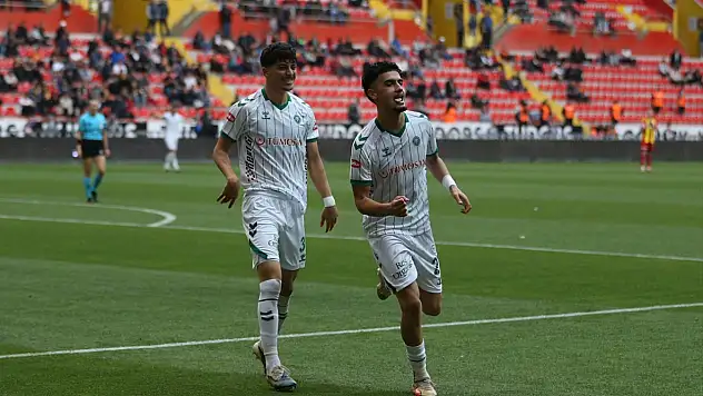 Konyaspor'da dört ayrılık! Genç oyuncular Arnavutluk'a kiralandı