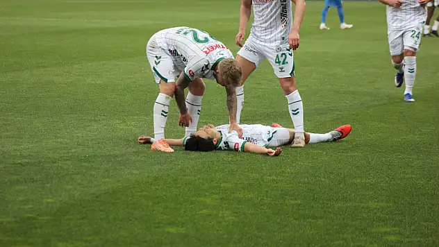 Konyaspor'da iki ayrılık daha yolda! Yeni sezon planlamasında yer almıyorlar
