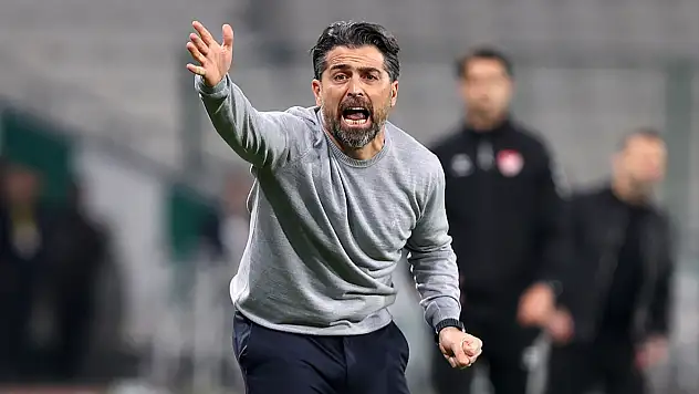 Konyaspor'da İlhan Palut'tan Başakşehir maçı öncesi takıma 'motivasyon' uyarısı