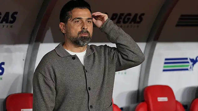 Konyaspor'da İlhan Palut'tan Fenerbahçe açıklaması