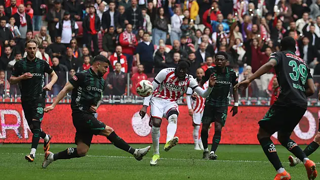 Konyaspor'da kaptan Demirbağ'dan açıklama! 'Ligi bitirmek istiyoruz'