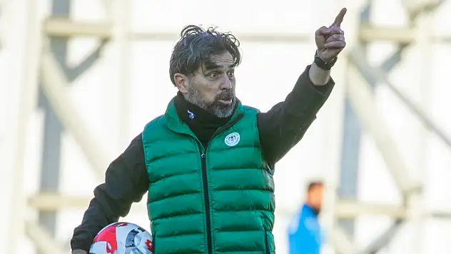 Konyaspor'da Palut'tan açıklama! 'Gün şikayet etme günü değil'