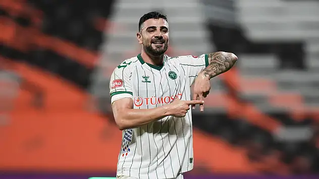 Konyaspor'da Palut'tan Adil Demirbağ'ın transfer durumu hakkında açıklama!