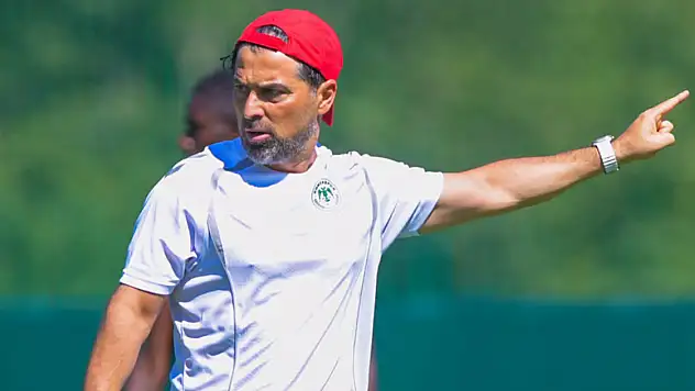Konyaspor'da Palut'tan ilk iki hafta için açıklama!