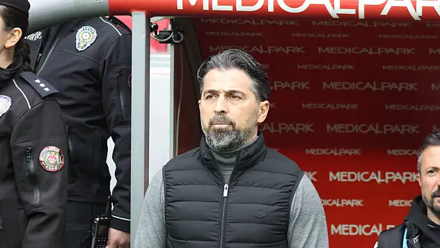 Konyaspor'da Palut'tan sol bek mevkisi için açıklama!