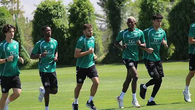 Konyaspor'dan 'Afrika Operasyonu' Palut'tan iki genç için açıklama