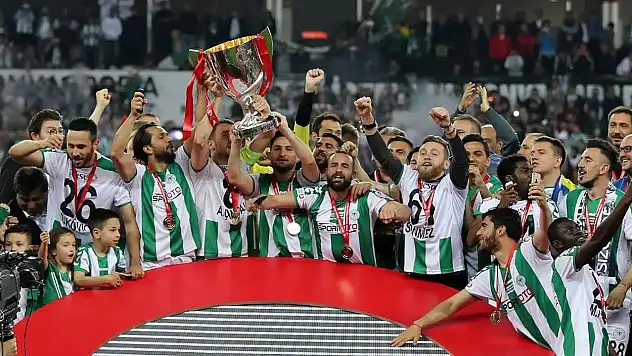 Konyaspor'dan eski futbolcular için yeni uygulama! Önemli ahde vefa örneği