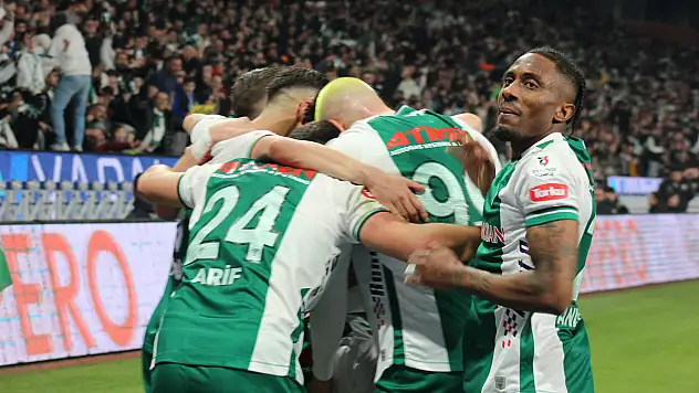Konyaspor evinde Galatasaray'ı devirdi! Aslan terbiyecisi! 2-0