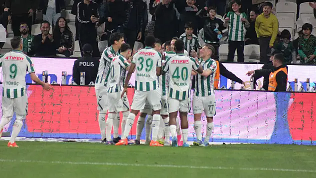 Konyaspor evinde Trabzonspor'u Berkan Kutlu ile devirdi! 2-1