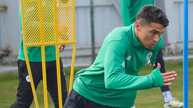 Konyaspor, Galatasaray maçına hazır! Yeni transfer ayağının tozuyla idmana çıktı