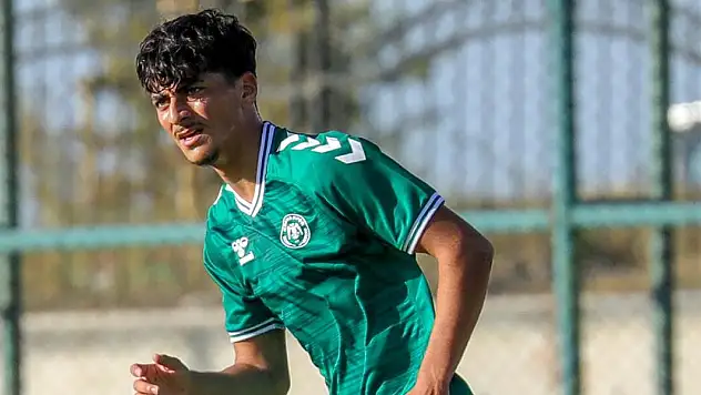 Konyaspor, genç orta saha ile profesyonel sözleşme imzalayacak