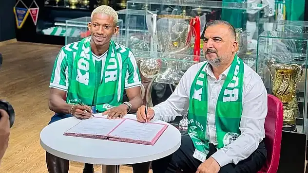 Konyaspor, iki Afrikalı oyuncuyu kadrosuna kattı
