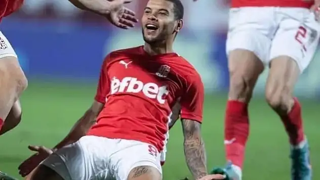 Konyaspor, Pedrinho'yu Konya'ya getiriyor