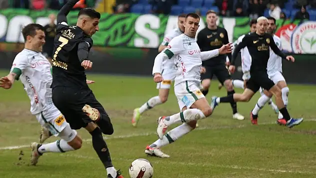 Konyaspor, Rize'de tarihinde ilki gerçekleştirmek istiyor!