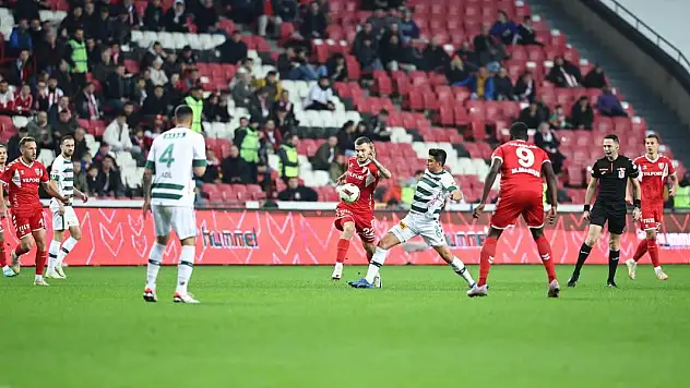 Konyaspor Samsunspor maçının TV yayını yok!
