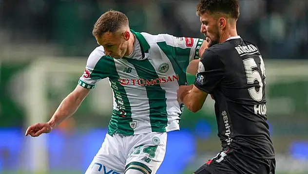 Konyaspor, Sırp sağ bekle yollarını ayrıdı!