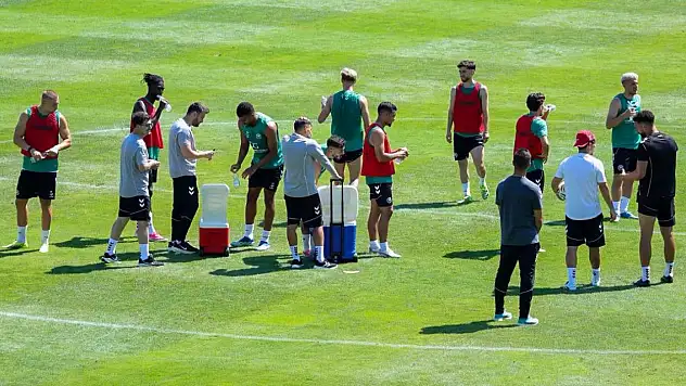 Konyaspor, Slovenya kampını tamamladı